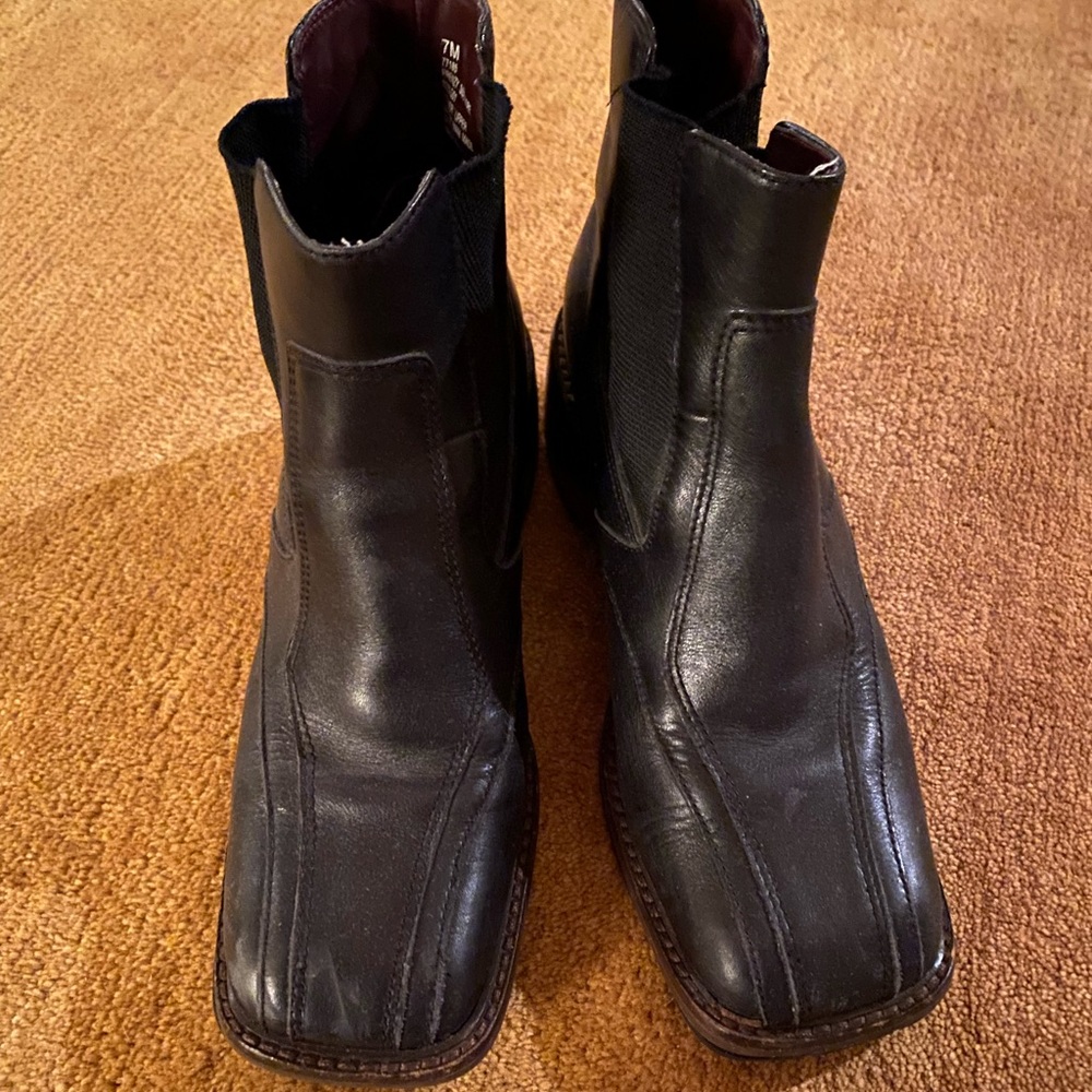 Vintage square toe Frye boots